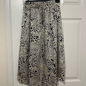 Silky Leopard Print Women's Skirt